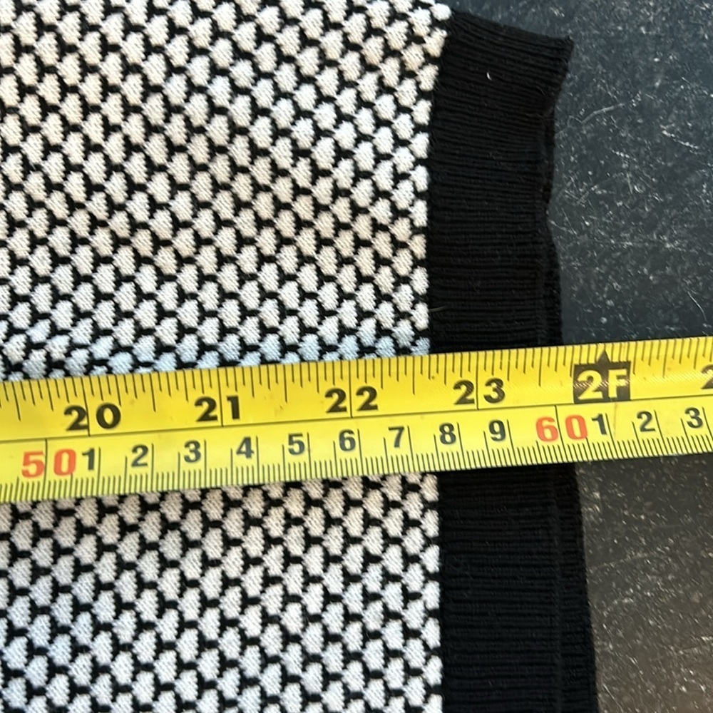Short sleeve knit top - Picture 7 of 9